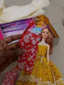 Beautiful Movable Doll With Two Extra Dresses