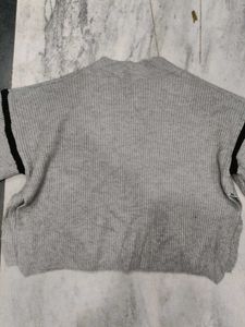Gray Knit Pullover Sweater🩶