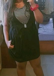 CUTE BLACK WHITE DRESS WITH BOW POCKETS