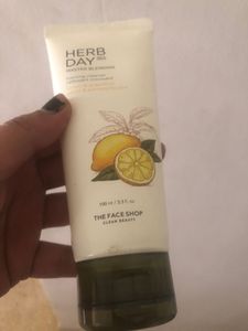 The Face Shop facewash🍋
