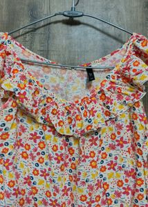 Floral detailed White Top