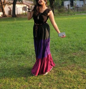 Long Skirt Women! 💗👀