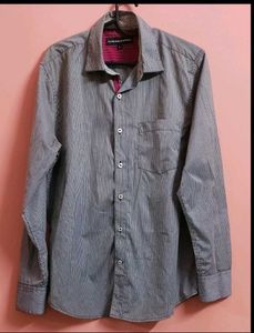 Men&#39;s Striped Shirt