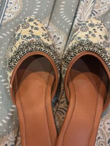 Jutti For Traditional Wear