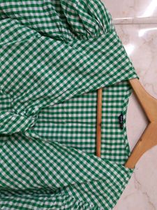STYLE QUOTIENT CHECKED GREEN &amp; WHITE CROP TOP