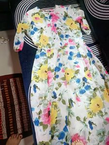 30 To 32 Inch Bust Size Floral Print White Gown