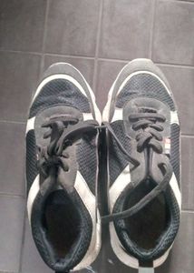 Chunky Casual Black Sneakers