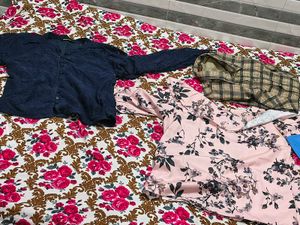 Trendy Women's Tops Bundle combo of 4 top used jus