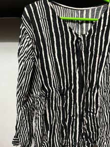 Striped V-Neck Tie Top🖤