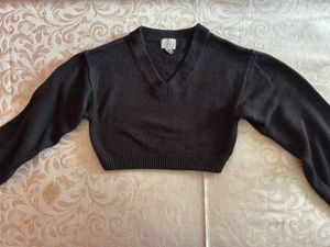 Chic Cropped Sweater
