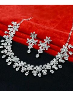 Elegant Floral Jewelry Set