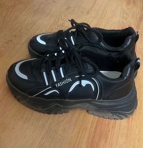 Black Fashion Sneakers