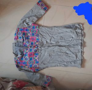Embroidered Detail Grey Tunic