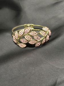 Leaf Design Bracelet