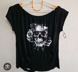 SHEIN Skull &amp; Roses Graphic Tee