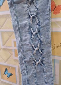 Lace-Up Detail High Waisted Jeans