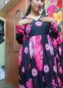 I Am Selling A Beautiful Gown Set