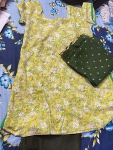Short Kurti Suit Set With Leggings &amp; Duppata