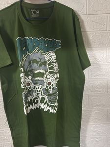 BRAND NEW T-SHIRT