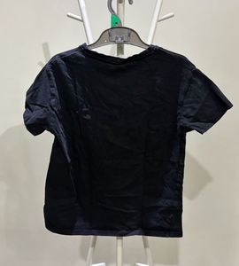 Black Top/ T-shirt