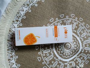 Plum Mandarin &amp; Vitamin C Moisturizer  Glow Boost