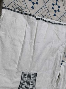Women White Thread Embroidery Cotton Tunic Top