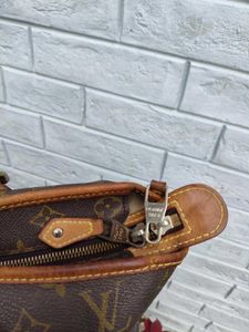 Louis Vuitton Big Size Shoulder Bag