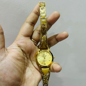 Elegant Gold &#39;Sona&#39; Watch