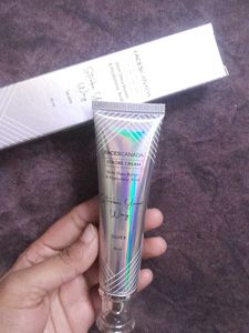 Faces Canada Strobe Cream - Silver