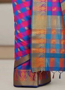 🛍️Like New Checked Silk Saree ⭐⭐⭐⭐⭐
