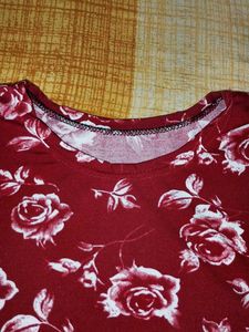 Crop Top With Beautiful ❤️ Red🌹 Print On It Grab