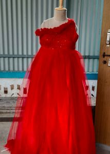 Red Tulle One-Shoulder Gown