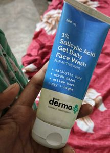 DERMA SALICYLIC ACID FACE WASH ❤️