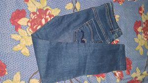 Girls Jeans Free Dupatta