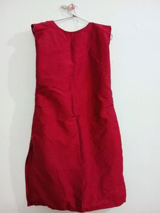 Art Silk Chery 🍒 Read Sleeveless Kurti