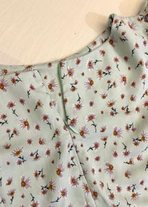 Round Neck Puff Sleeve Crop Top