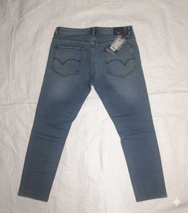 Stylish Blue Denim Jeans (40) size.