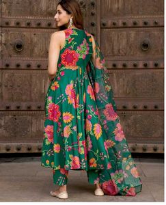 Klosia Green Flower Print Kurta Set