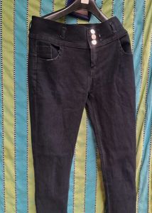 Black Skinny Fit Jean For Women