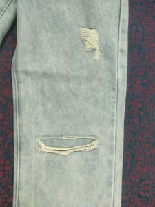 Mufti Jeans – Light Blue Distressed Denim Size 28