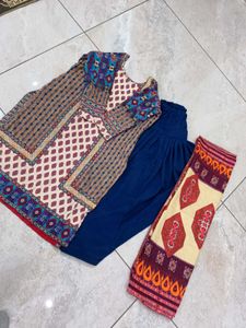 Woolen Ethnic Kurta Set with Shawl