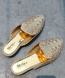 Golden Jutti