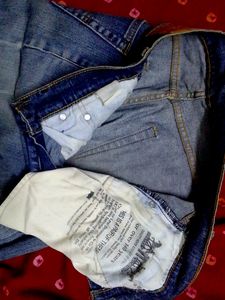 Levis Knee Cut Pant