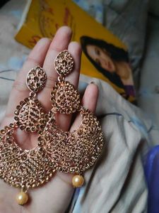 Earings With Mangtika