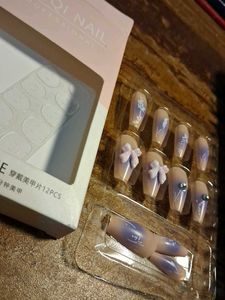 Press On Nail Set (12 pcs)