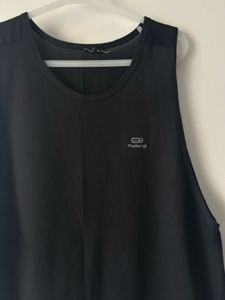 Kalengi Decatlon Black Running Tank Top L Size