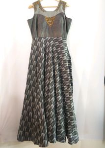 Elegant Gray Geometric Print Gown