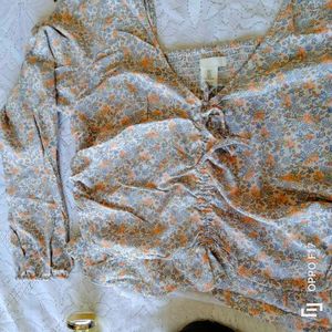 H&amp;M Small Flower Design Top