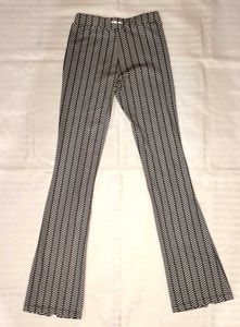 PATTERNED FLARE PANTS