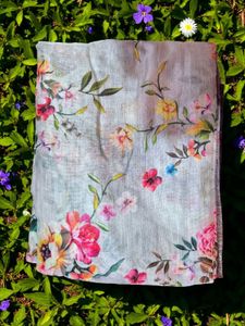 Beautiful Trendy Floral Saree